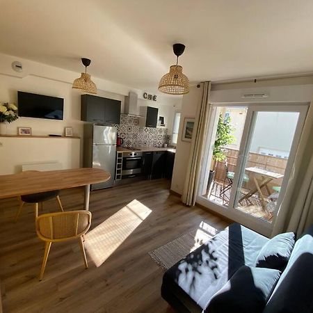 A 50 M De La Plage, Appartement De 35 M2 : Les Pieds Sales Brehal Luaran gambar