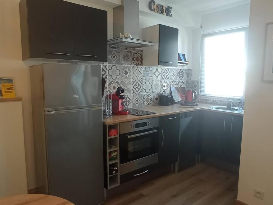 A 50 M De La Plage, Appartement De 35 M2 : Les Pieds Sales Brehal Luaran gambar