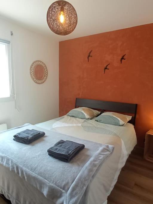 A 50 M De La Plage, Appartement De 35 M2 : Les Pieds Sales Brehal Luaran gambar
