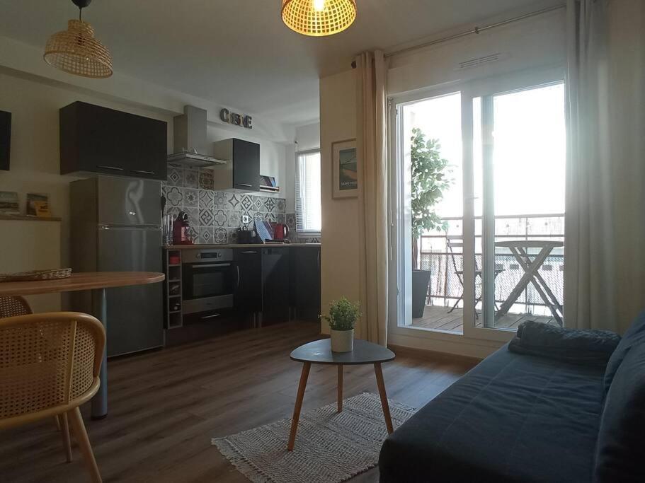 A 50 M De La Plage, Appartement De 35 M2 : Les Pieds Sales Brehal Luaran gambar