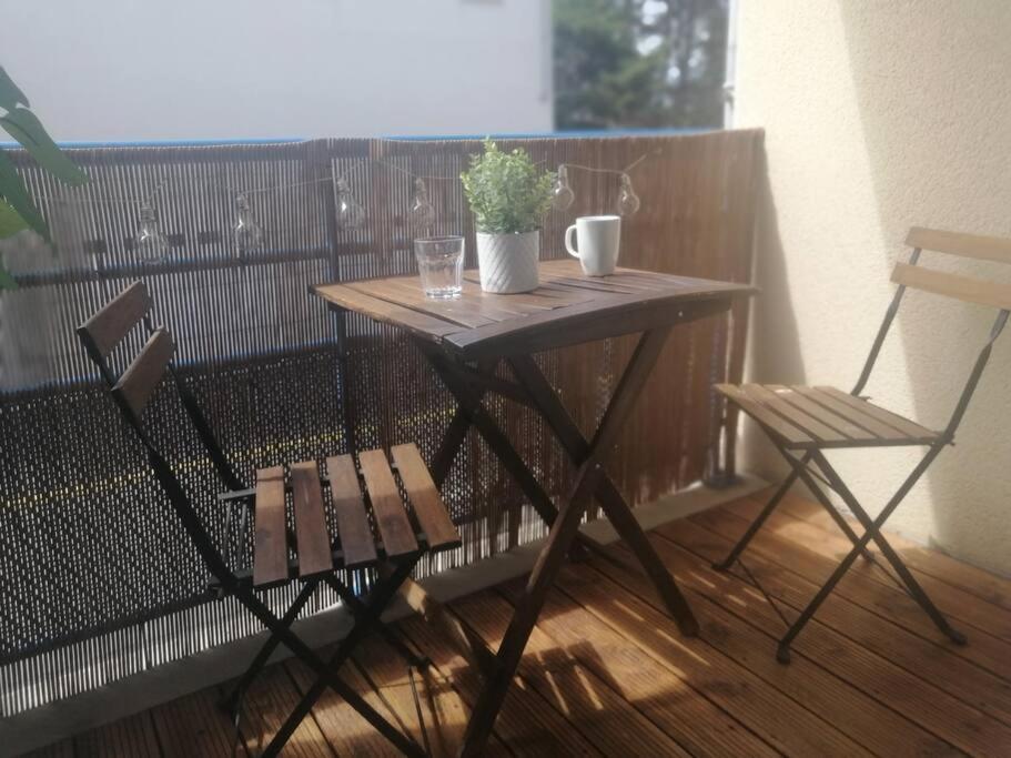 A 50 M De La Plage, Appartement De 35 M2 : Les Pieds Sales Brehal Luaran gambar
